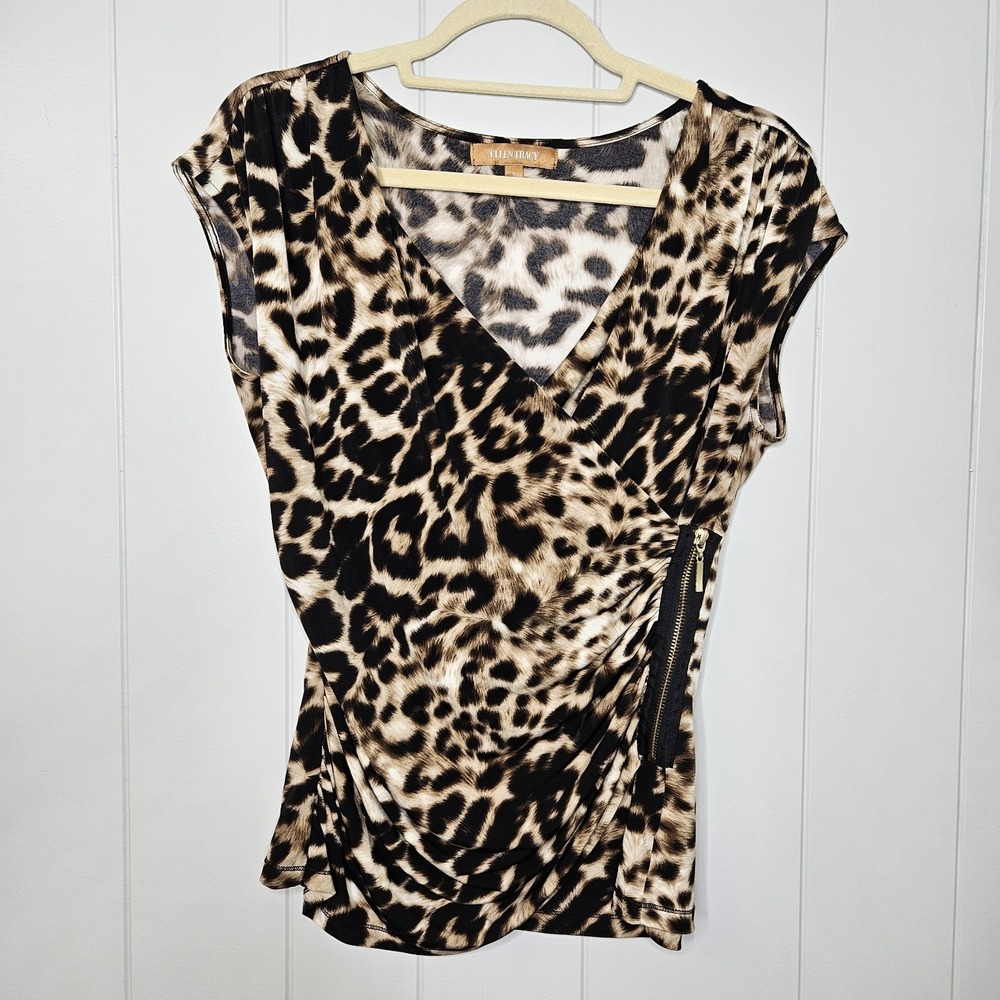 Ellen Tracy Leopard Print Zipper On Side Short Sleeve Small Top Shirt V Neck